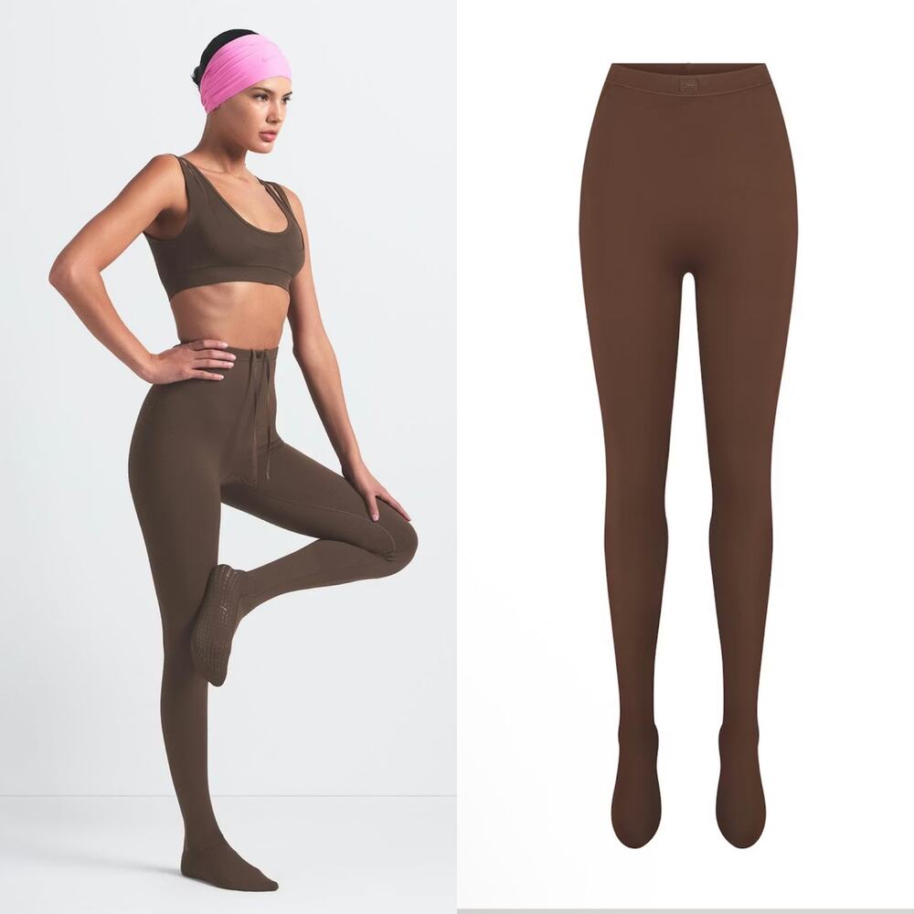 Skims Nike Footsie Grip Leggings Womens Small Dark Sepia Sleek Pilates Yoga New